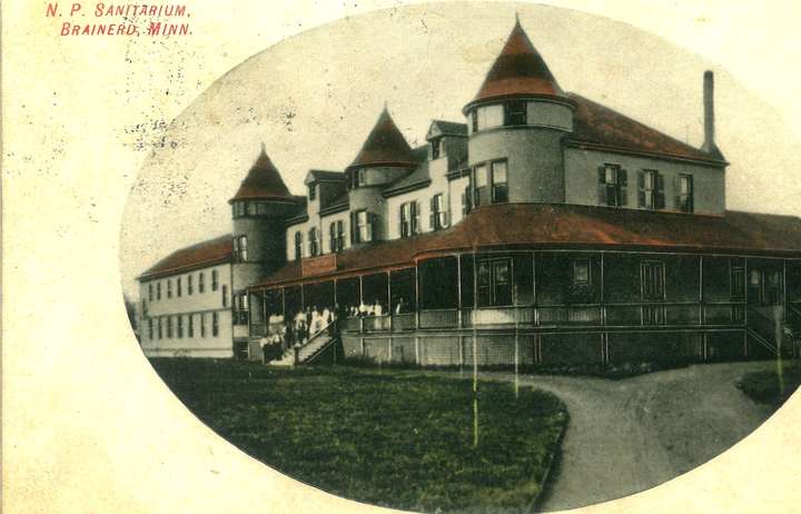 Postcard of Northern Pacific Sanitorium, Brainerd, Montana