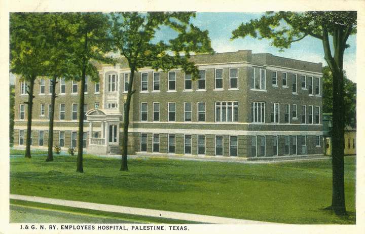 Postcard of International and Great Northern Railway Employees Hospital, Palestine, Texas